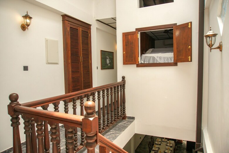 Hotel Dutch Wall