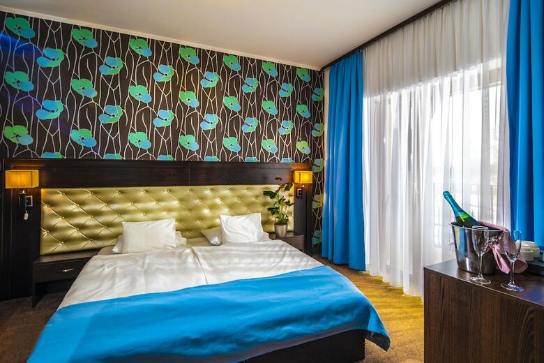 Krist�ly Hotel R�ckeve
