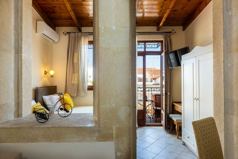 Hotel Phaedra Suites