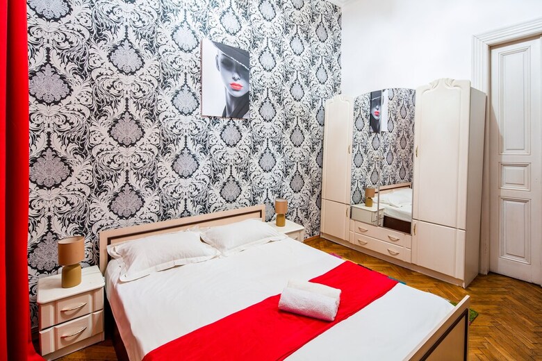 Apartamentos Three Bedrooms & Studio In The Center