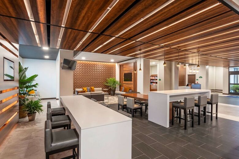 Hotel Wingate By Wyndham Angola