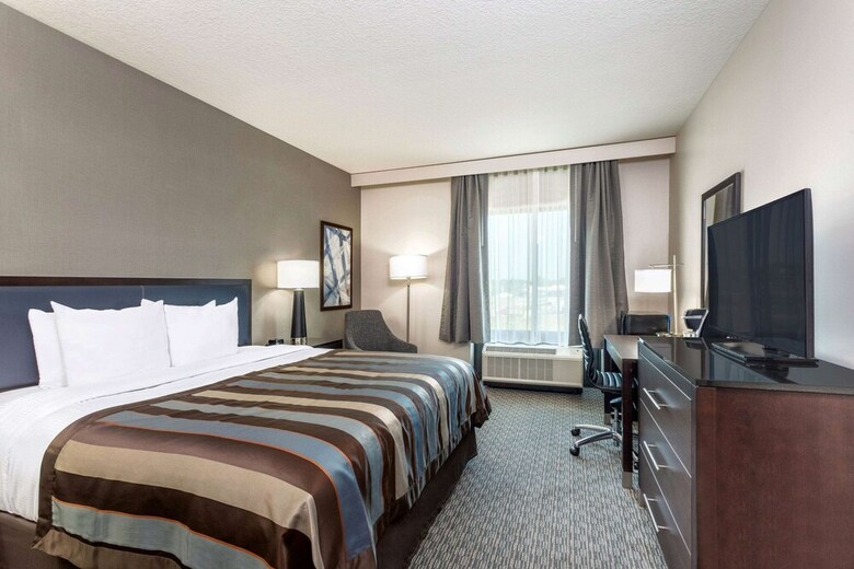 Hotel Wingate By Wyndham Angola