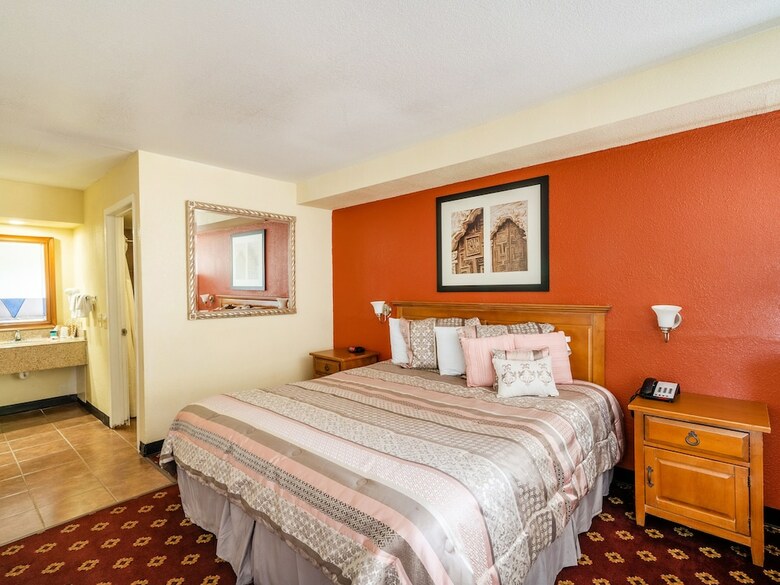Oyo Hotel San Antonio River Walk
