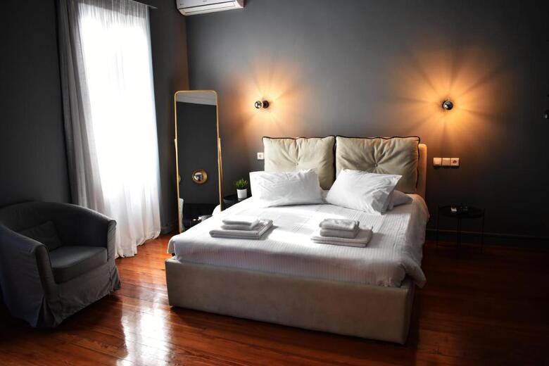 Soho Apartments