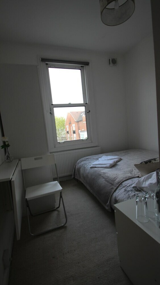 Hotel West London Home