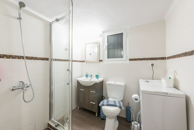 Warm Delightful Acropolis Apartment