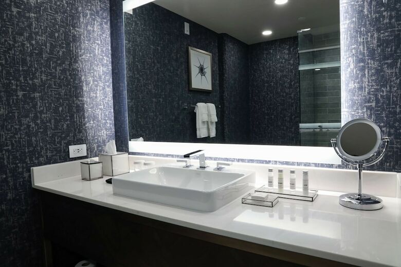 Carte Hotel San Diego Downtown, Curio Collection By Hilton