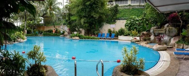 Hotel Expat's Nook Beach Resort