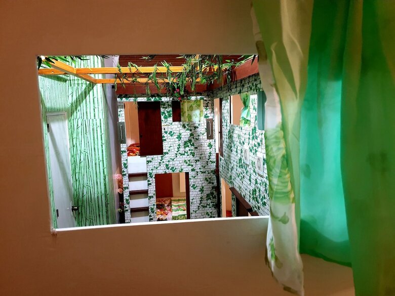 Gardenpod Hostel + Caf�
