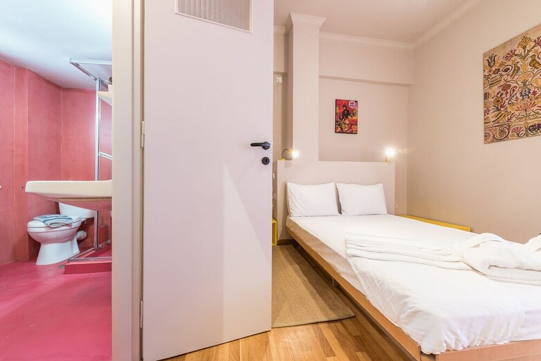 Bright 2 Bed Apartment