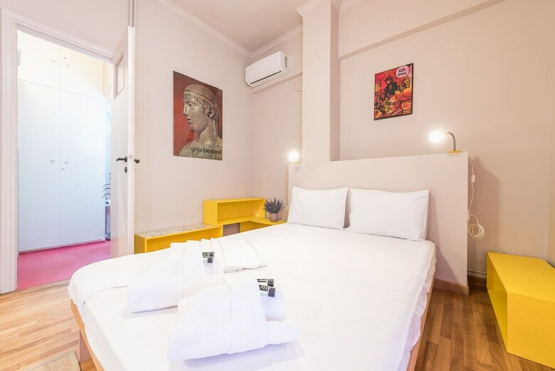 Bright 2 Bed Apartment