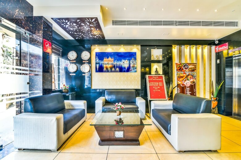 Fabhotel Aman Residency