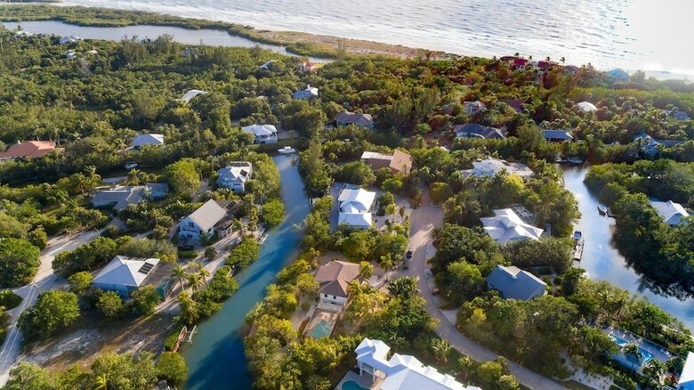 2464 Blind Pass Court