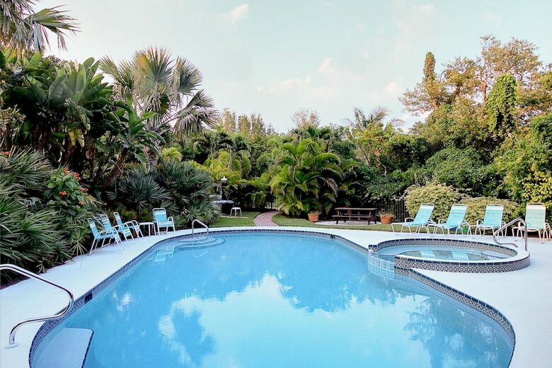 Ark-captiva Beach Villas