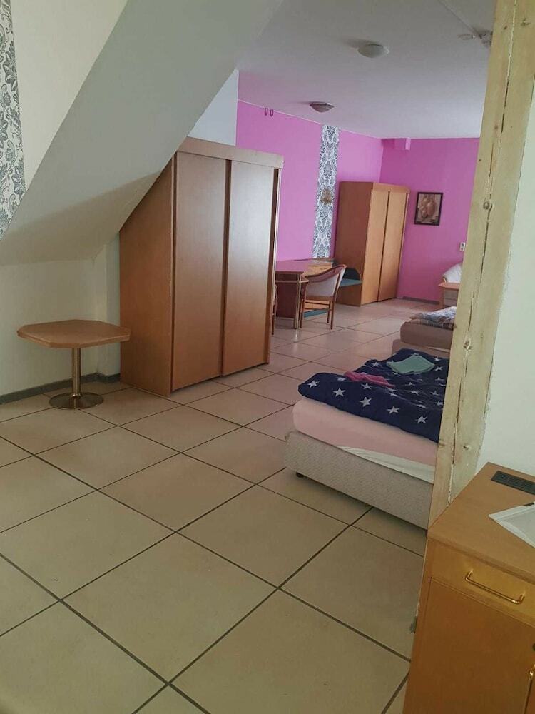 Apartamentos Ferienwohnungen Zwischen Den St�dten