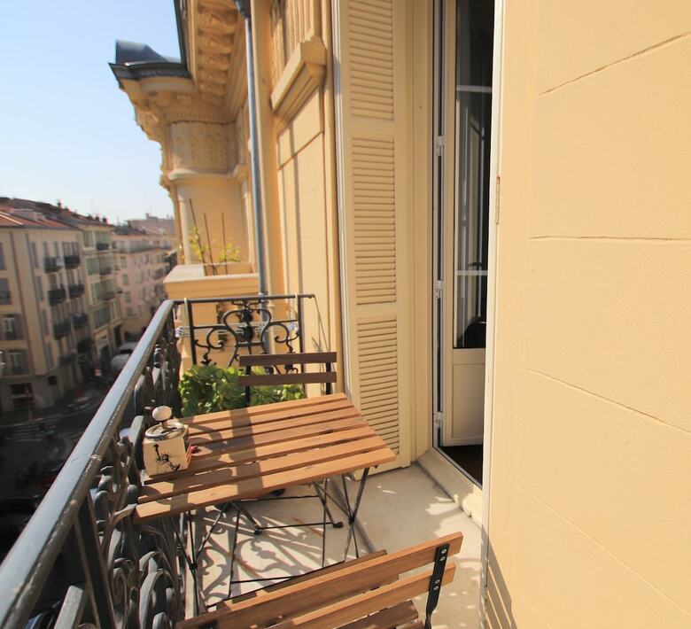 Apartamentos Happy Few - La Petite Londres