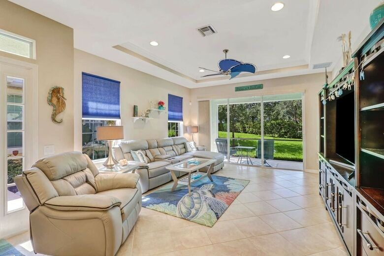 Villa 9907 Periwinkle Preserve Ln