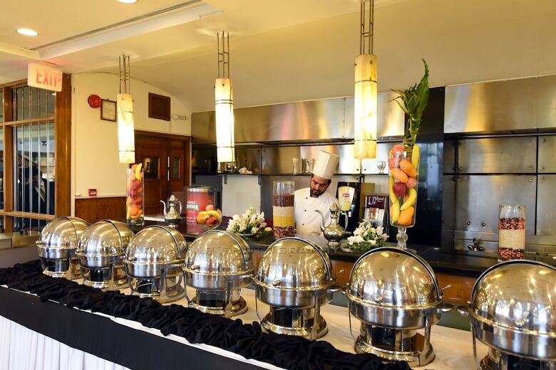 Hotel Crown Plaza