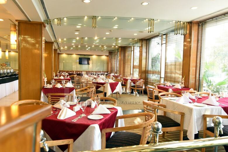 Hotel Crown Plaza