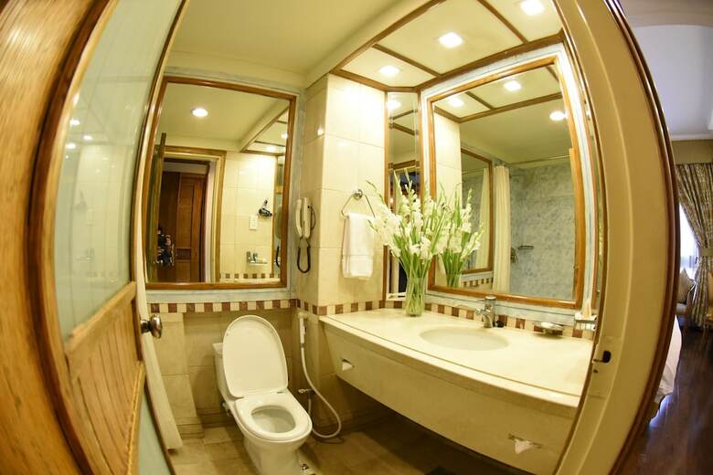 Hotel Crown Plaza