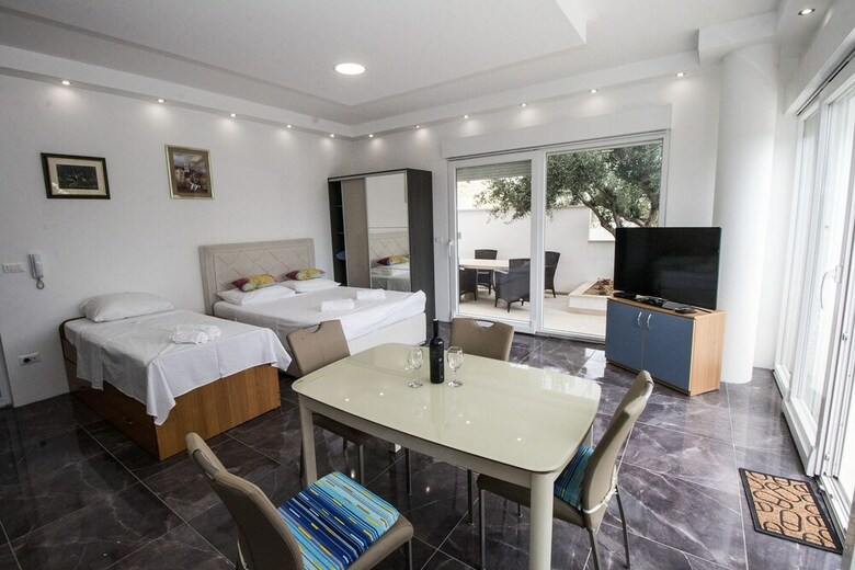 Luxury Apartment Ina