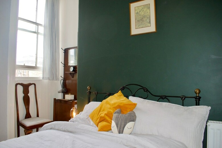 Vintage-style Apartment In Lovely Leith