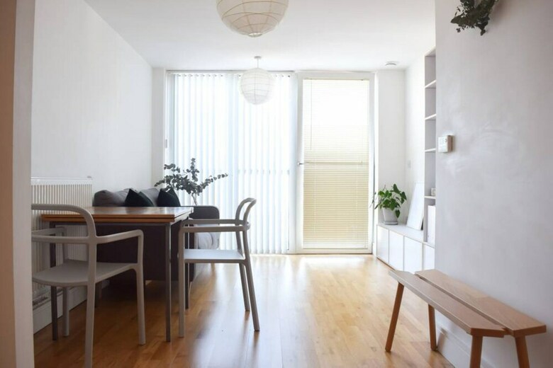 Modern 1 Bedroom Apartment In Greenwich