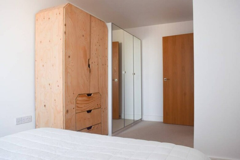 Modern 1 Bedroom Apartment In Greenwich
