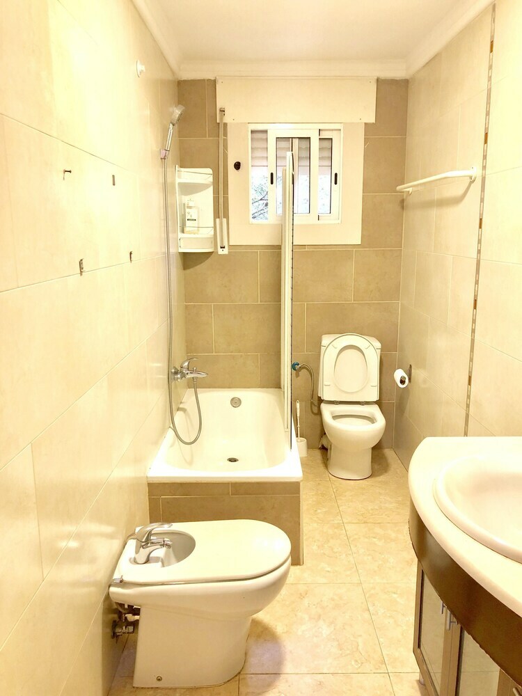 Apartment With 3 Bedrooms In Salou