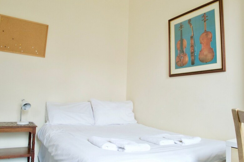 Apartamentos 3 Bedroom City Flat In Edinburgh
