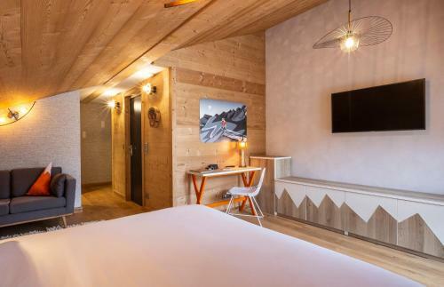 Hotel Base Camp Lodge