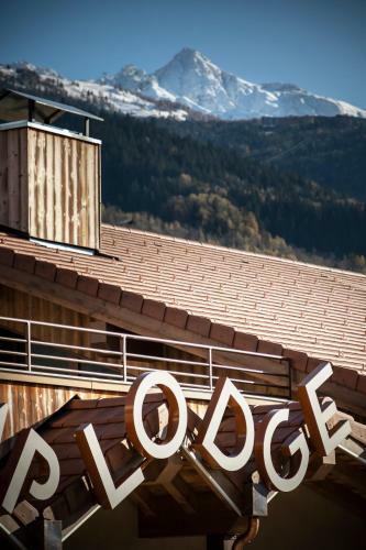 Hotel Base Camp Lodge