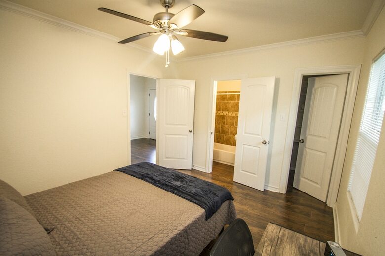 Apartamento Hays St Cozy Remodeled 2br/2ba House Sleeps 8