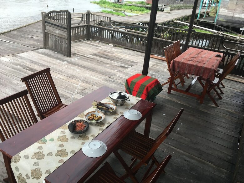 Bed & Breakfast Arut Riverside Orangutan Guest House