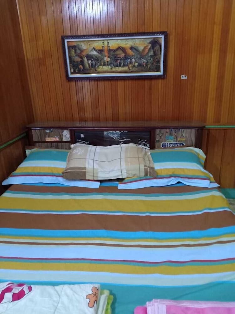 Bed & Breakfast Arut Riverside Orangutan Guest House