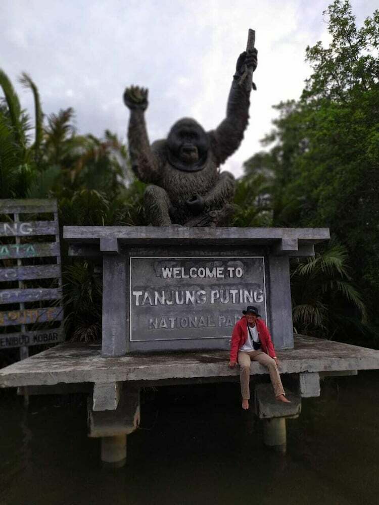 Bed & Breakfast Arut Riverside Orangutan Guest House