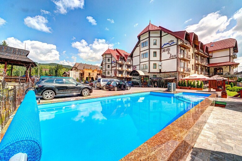 Hotel Milli & Jon