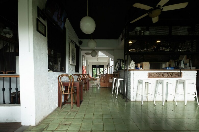 Hotel Capital O 852 The Silk At Dago