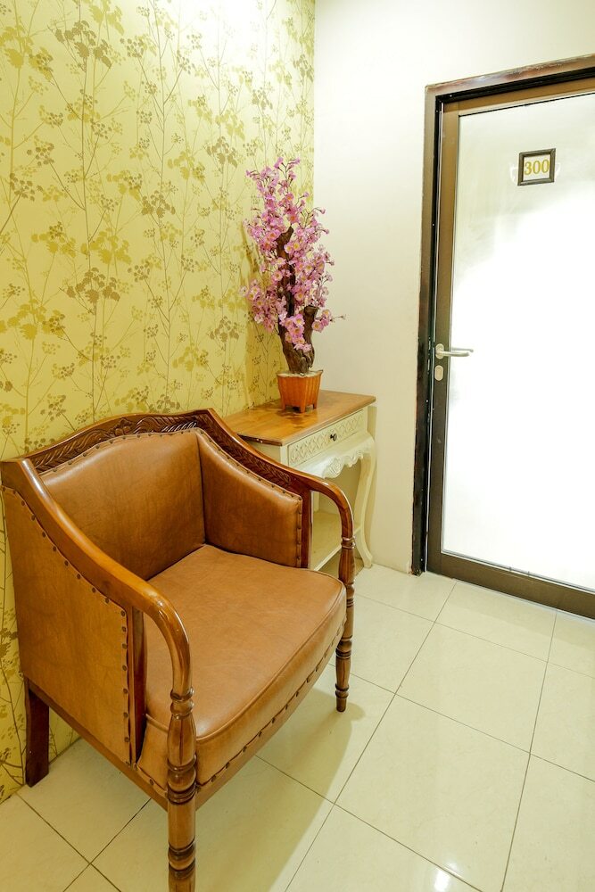 Hotel Oyo 734 Tuban Torres Accomodation