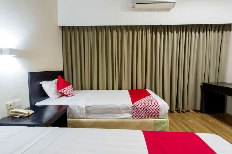 Capital O 769 City Hotel