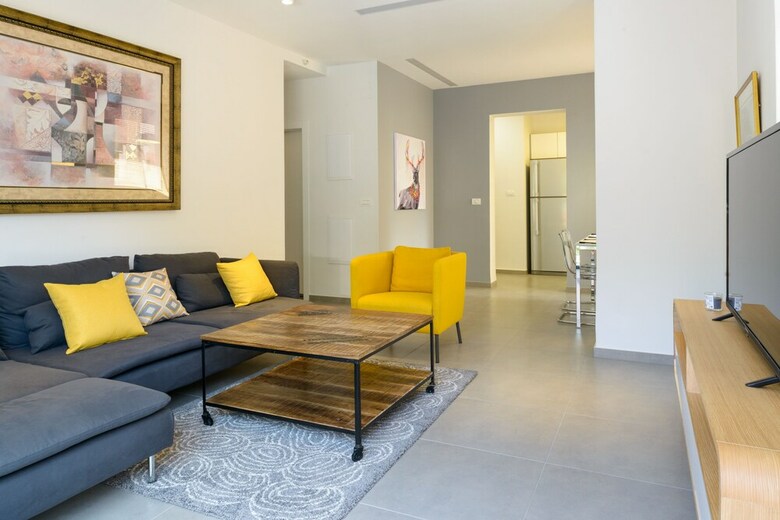 Sunny Luxary Apartments