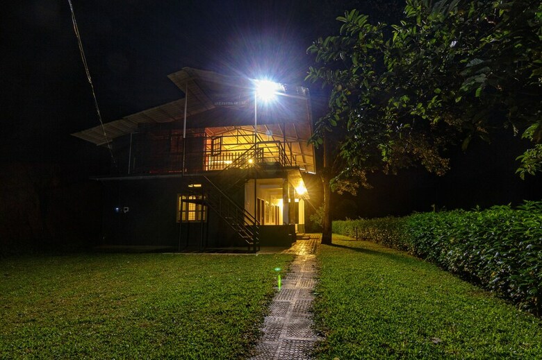 Hotel Whispering Willows