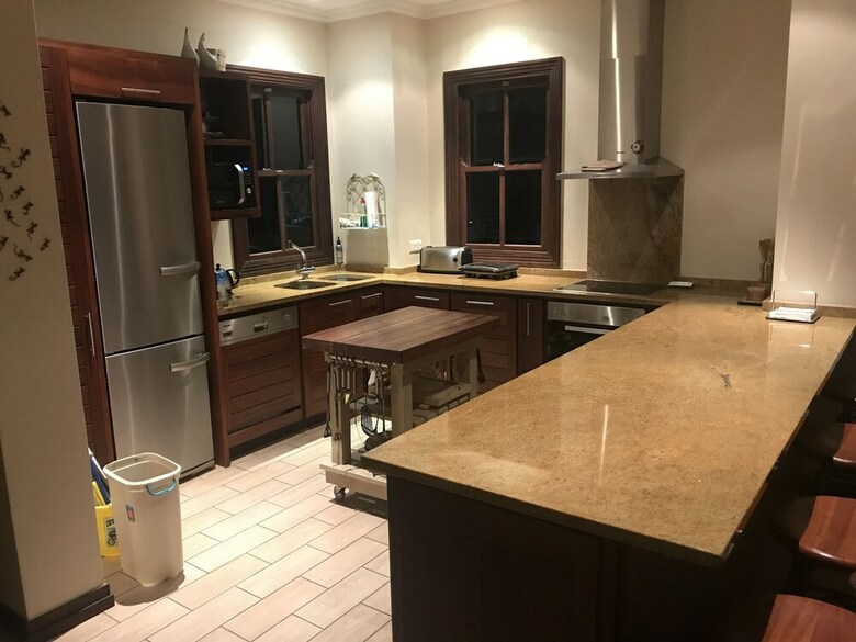Apartamentos Eden Island Gem