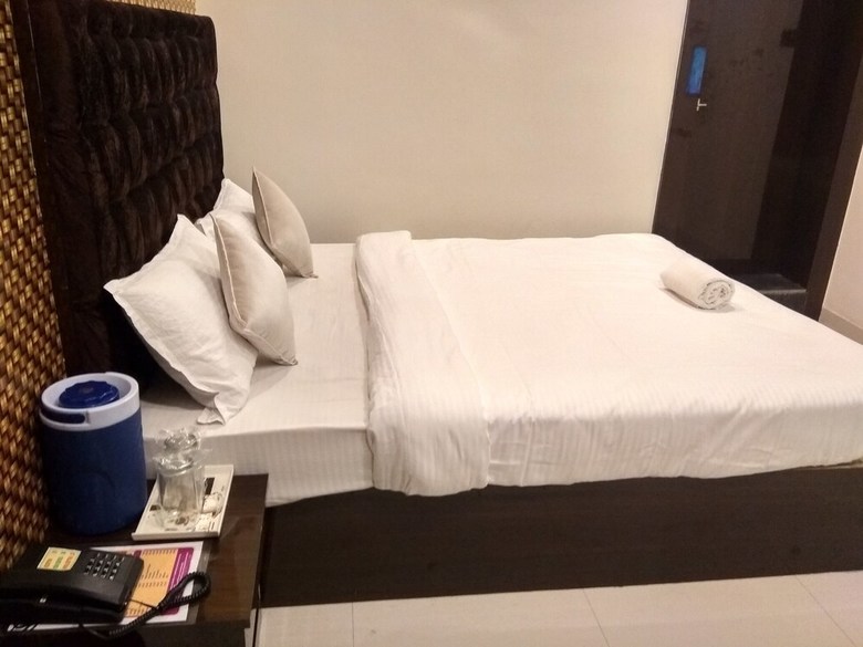 Hotel Jk Rooms 126 Parashar Legacy - Station