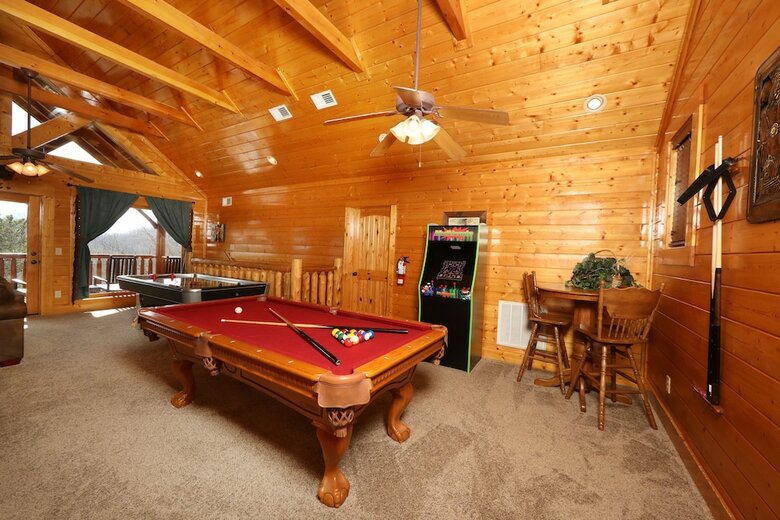 Ridgetop Theatre Lodge - Six Bedroom Cabin