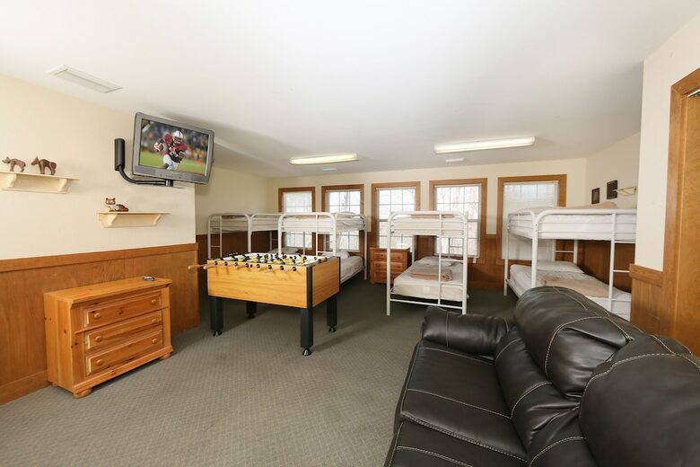 Magnolia Place 5 - Eight Bedroom Chalet