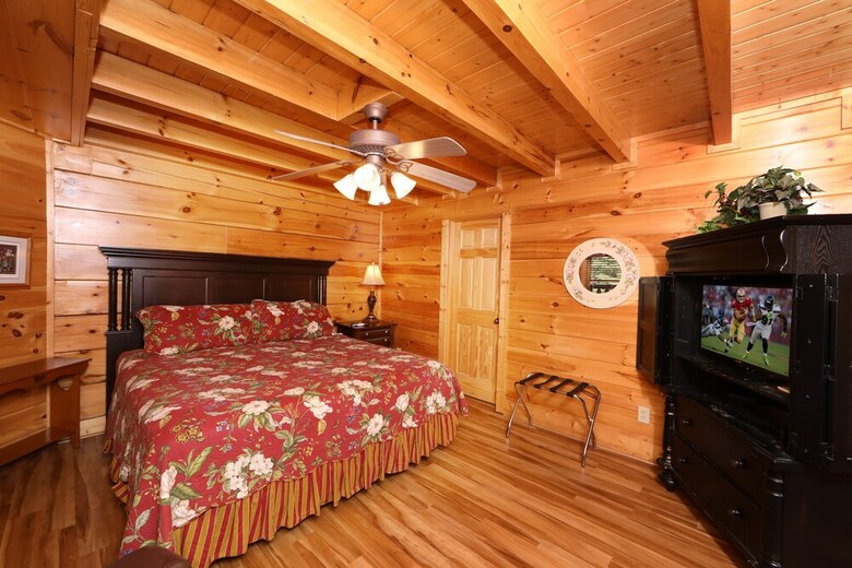 Mayberry - Three Bedroom Cabin