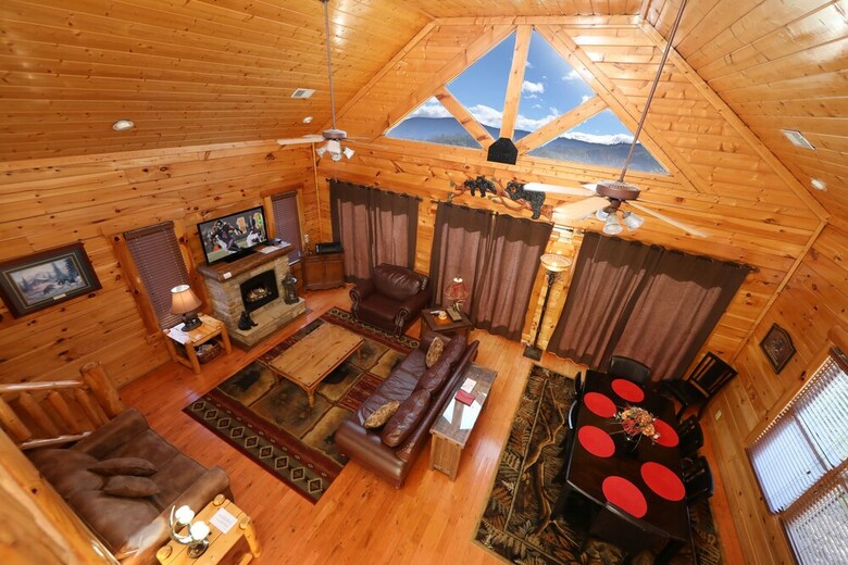 Bearadise In The Smokies - Two Bedroom Cabin