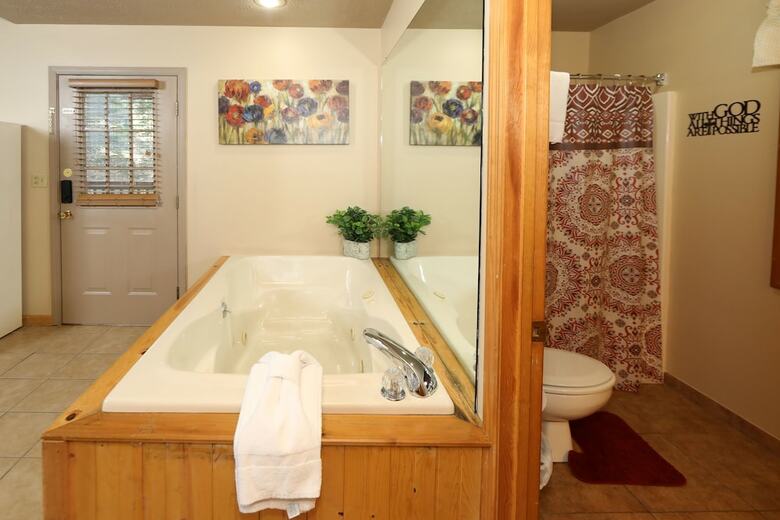 Divine Escape - Two Bedroom Chalet