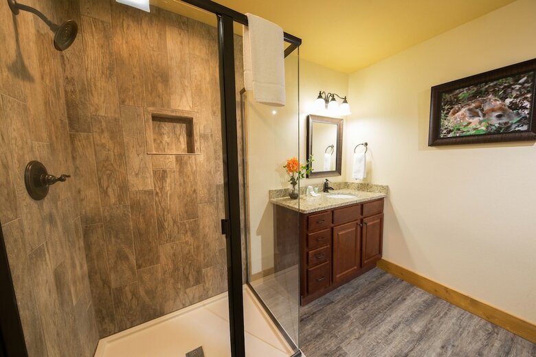 Back Stroke - Four Bedroom Chalet